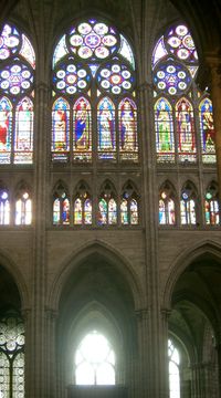 Interno della chiesa di St. Denis