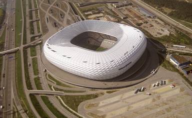 Immagine:Mnchen - Allianz-Arena (Luftbild).jpg