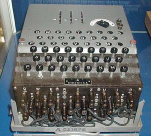 Immagini della macchina Enigma